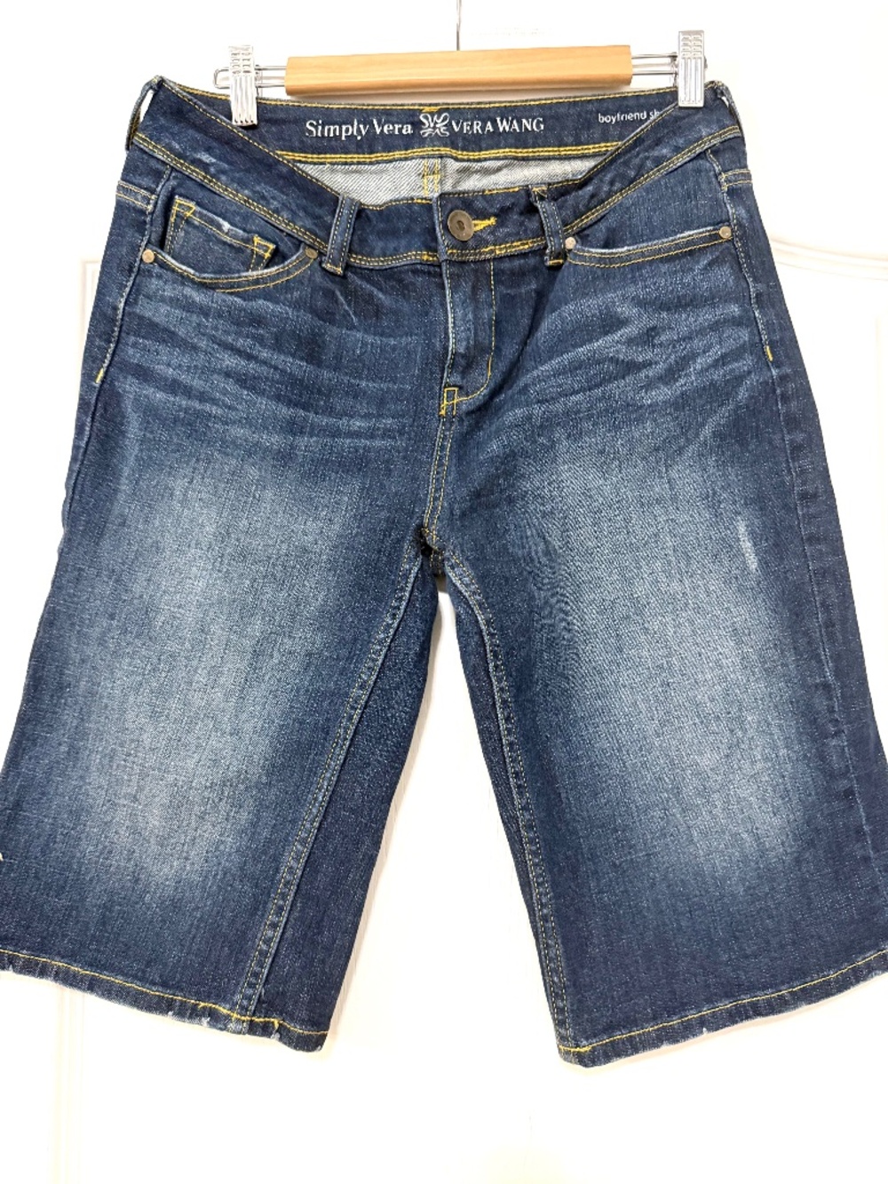 Simply Vera Vera Wang Denim Bermuda Boyfriend Shorts Size 6 Blue Jean